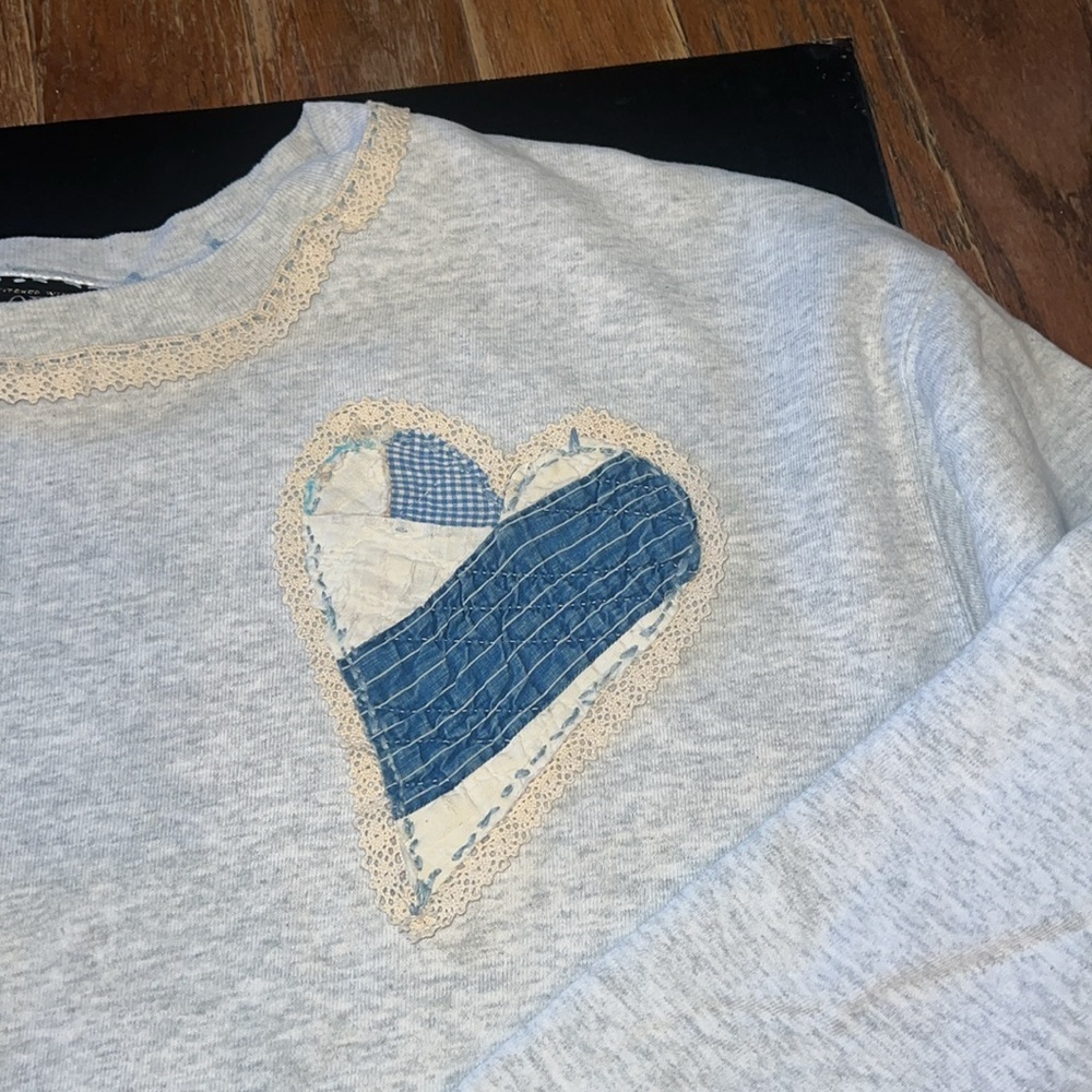 Vintage Patchwork Quilt Heart and Lace Crewneck Sweatshirt - Picture 3 of 8